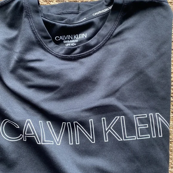 Black and white t-shirt bundle - Picture 2 of 4